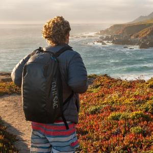 Steel-Duffel-Lifestyle-01-1