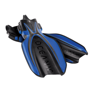 mantaray_blueblack_group_web_2