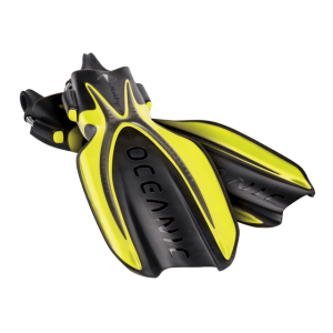 mantaray_yellowblack_group_web_2