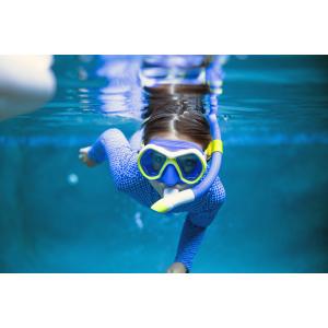 Oceanic youth snorkel set closeup